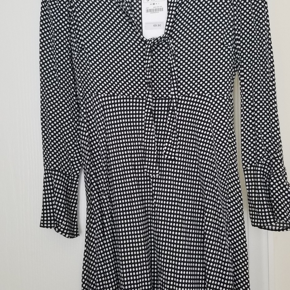 Dress - Picture 2 of 3